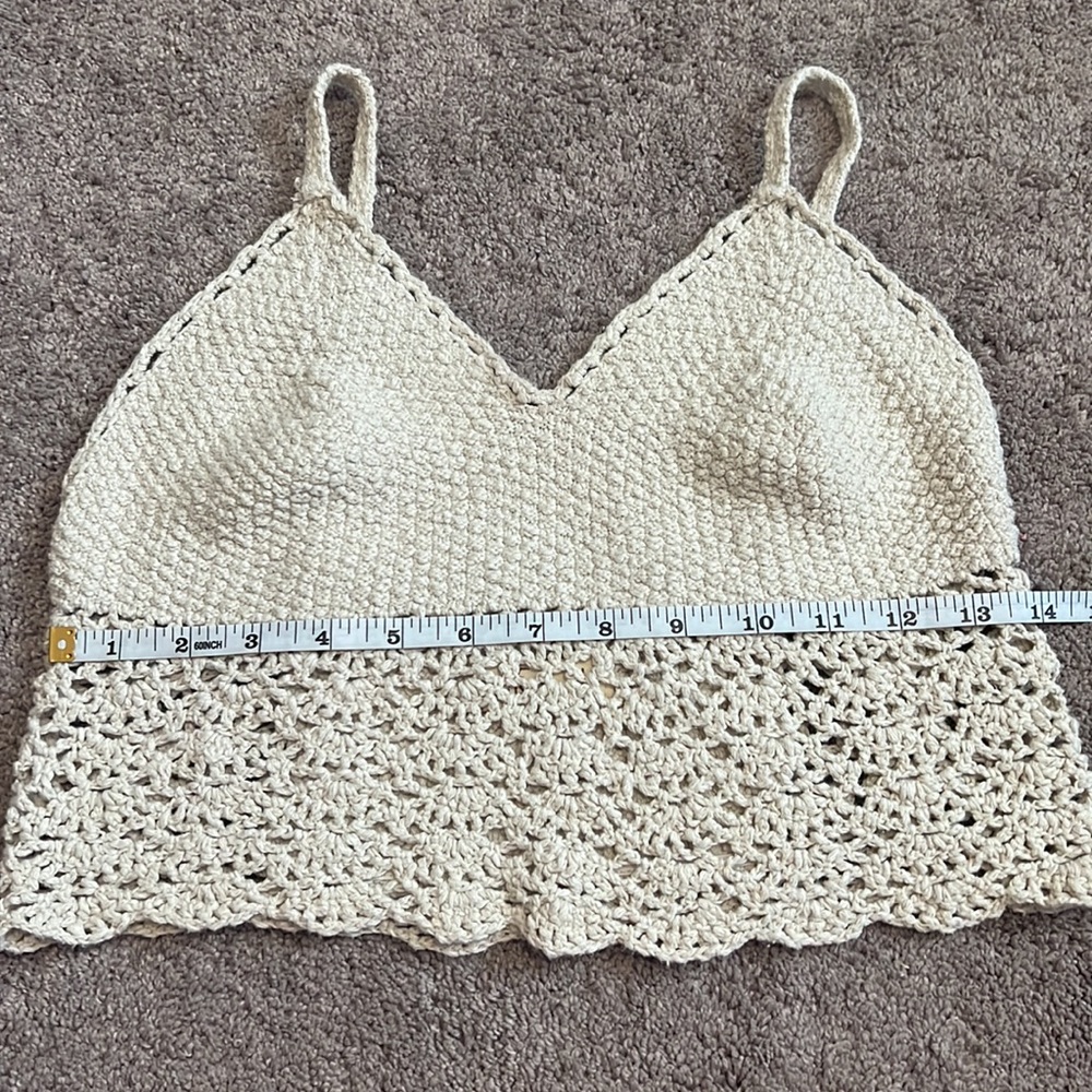 HOLLISTER • Crochet Top - Picture 4 of 7